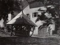 Gornji grad, Demetrova ulica, palača Balbi, zdenac 1900-ih godina